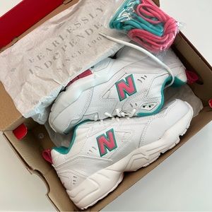 NIB new balance 608 sneakers sz 7 white/blue/pink